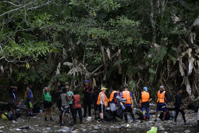 Darién: infierno para los migrantes y mina de oro para los traficantes