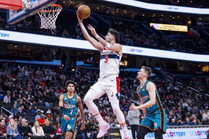 Los Bucks sacan músculo, los Lakers se ilusionan y los Nuggets sufren