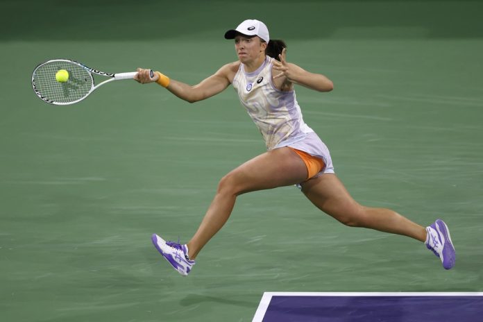 Swiatek se retira de Miami y a la Billie Jean Cup por un problema de costillas