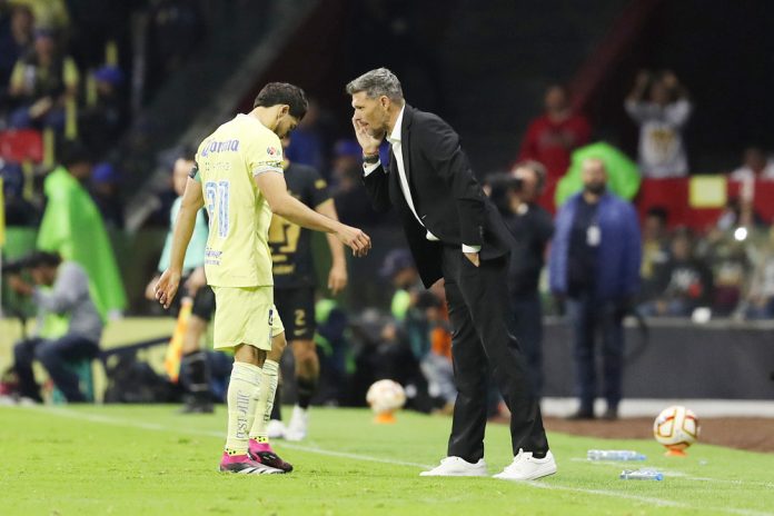 El argentino Ortiz afirma que el América debe evitar caer en desesperación en fase final