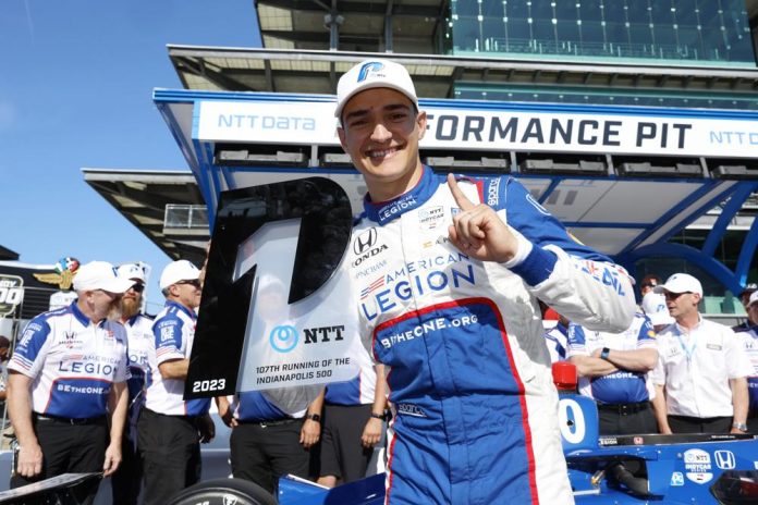 Palou firma la primera pole de España en la Indy500 y el mexicano O'Ward es quinto