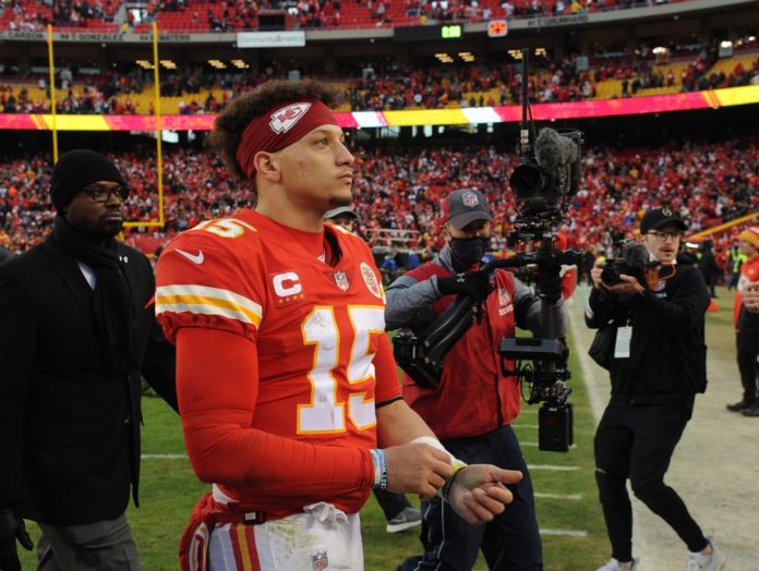 Mahomes y Kelce se medirán con Stephen Curry y Klay Thompson en "The Match"