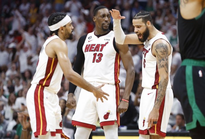 128-102: Miami ridiculiza a Boston y acaricia un pase histórico a las Finales de la NBA