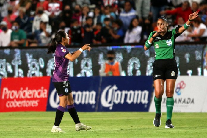 Pachuca y América comienzan este viernes lucha por el título del fútbol femenino en México