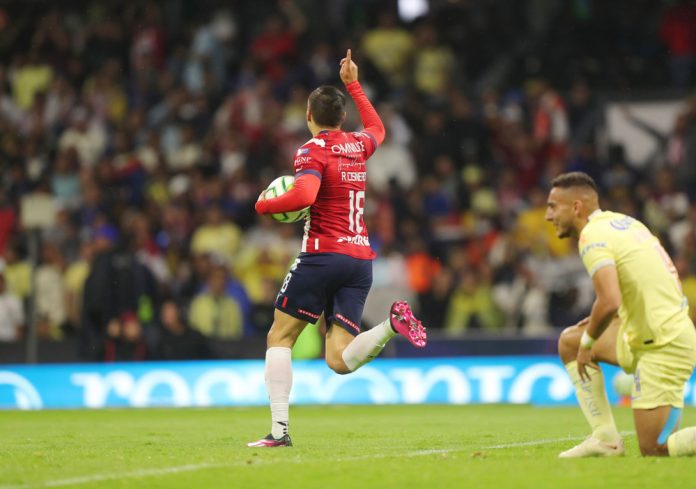 El argentino Ortiz renuncia como técnico del América tras la eliminación ante las Chivas
