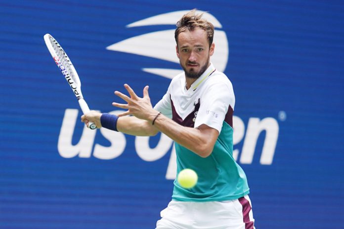 Medvedev liquida a Balasz en 77 minutos; Zverev arranca con buen pie
