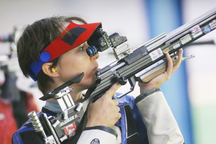 La estadounidense Maddalena iguala un récord mundial en rifle 3x20
