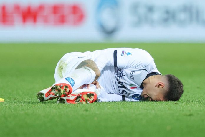 El uruguayo Mathías Olivera estará cerca de dos meses de baja por una lesión en su rodilla