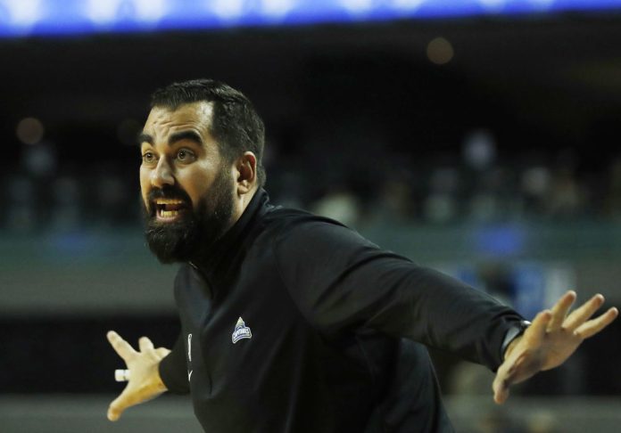 El Oklahoma City rompe racha de tres victorias en fila de los Capitanes del español Díaz