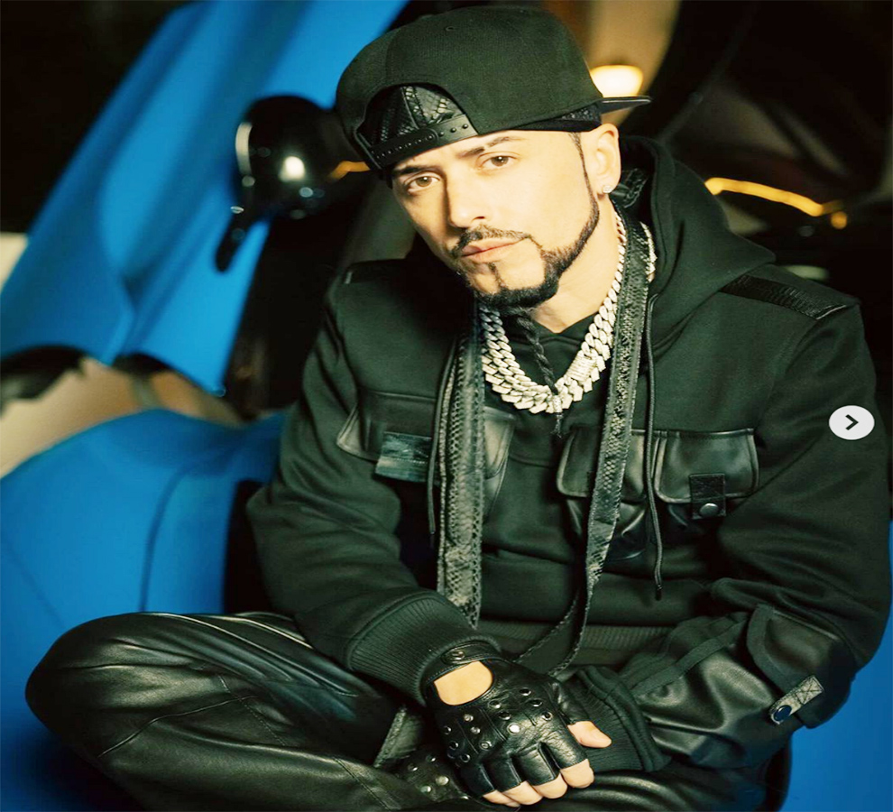Yandel Yandel inicia gira mundial 2024 con explosivo show en Los Angeles - El