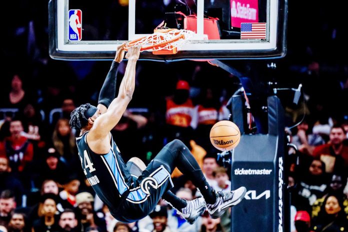 Los Lakers se deshacen y los Warriors se rearman