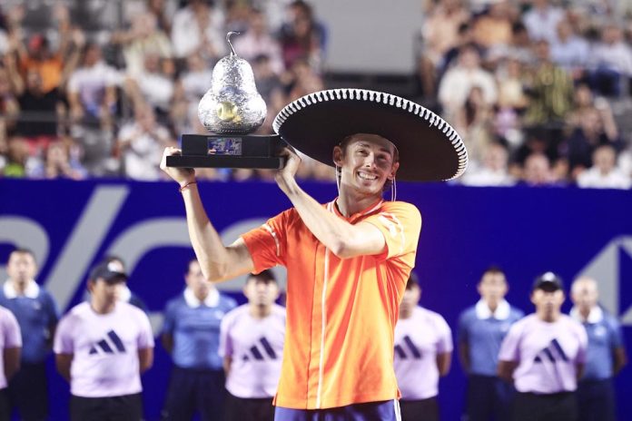 El australiano De Miñaur conquista por segundo año seguido el Abierto de Acapulco