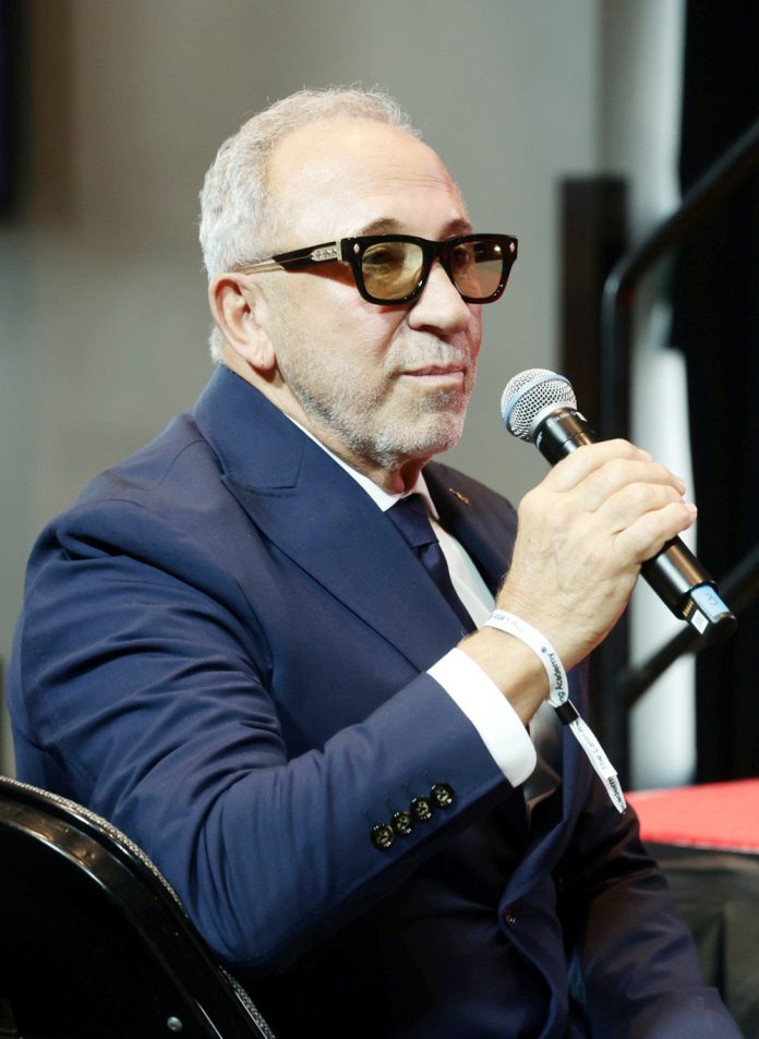 Emilio Estefan dice que es un "sueño" tener los Latin Grammy de regreso a "casa" en Miami