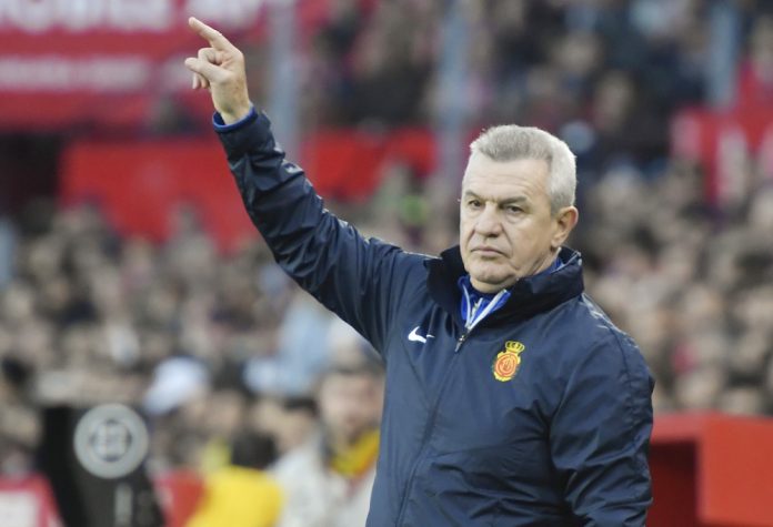 Javier Aguirre: "En Sevilla nos jugamos nuestro futuro en Primera"