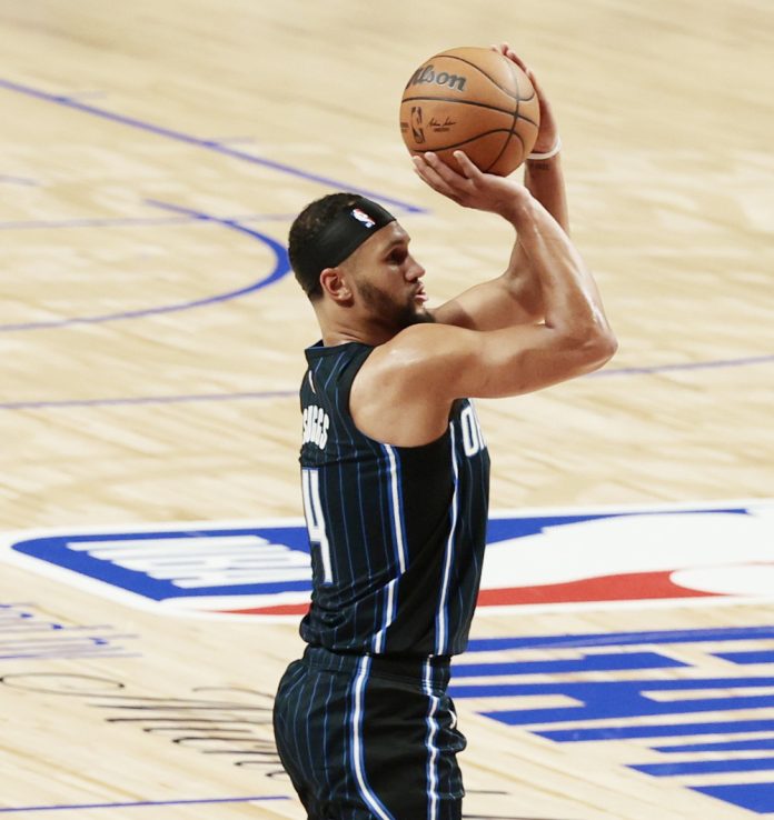 121-83. Los Magic aplastan a los Cavs y vuelven a la pelea
