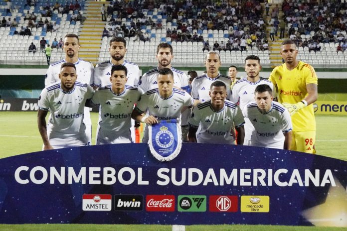 0-3. El Cruzeiro golea al Alianza y se mete en la pelea por el Grupo B