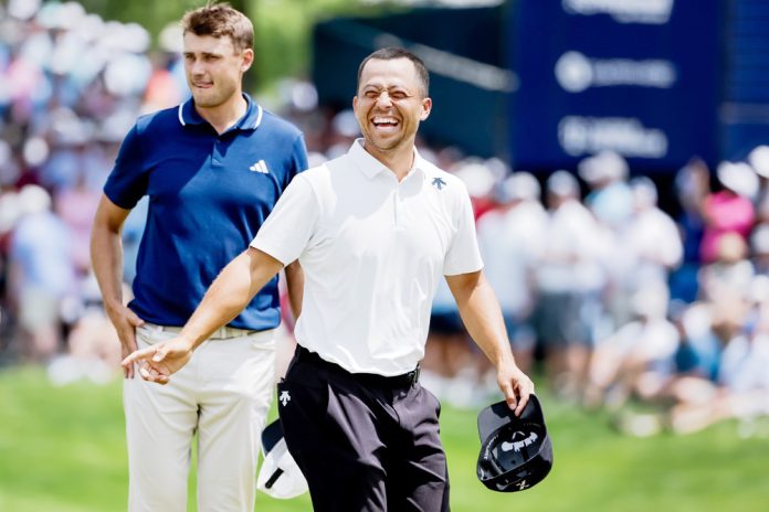 Schauffele lidera y Rahm se aferra a sus opciones con una reacción monumental