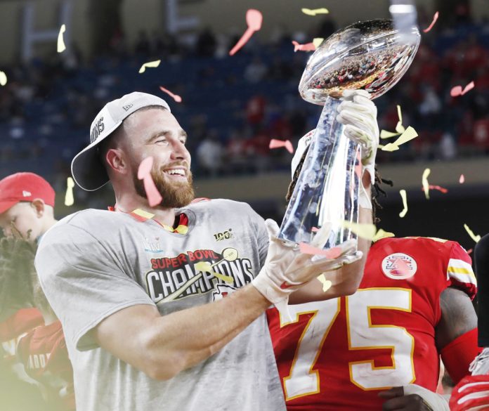 Travis Kelce, agradecido con Chiefs por convertirlo en el ala cerrada mejor pagado de NFL
