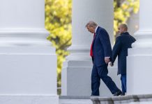 Trump niega haber decidido atacar instalaciones militares en Venezuela