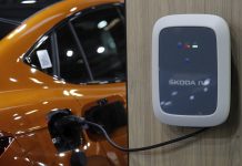 Las ventas de eléctricos en EEUU se desploman en octubre por la desaparición de subsidios