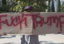 Un 20% de latinos que votaron a Trump en Texas se arrepiente de su elección, dice encuesta