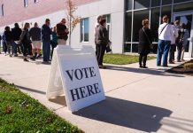 Una jueza bloquea el intento de Trump de exigir prueba de ciudadanía para votar
